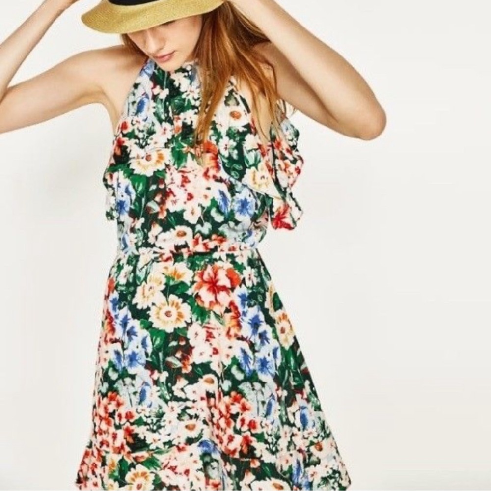 Zara Floral 🌸🌺🌻Dress Size M